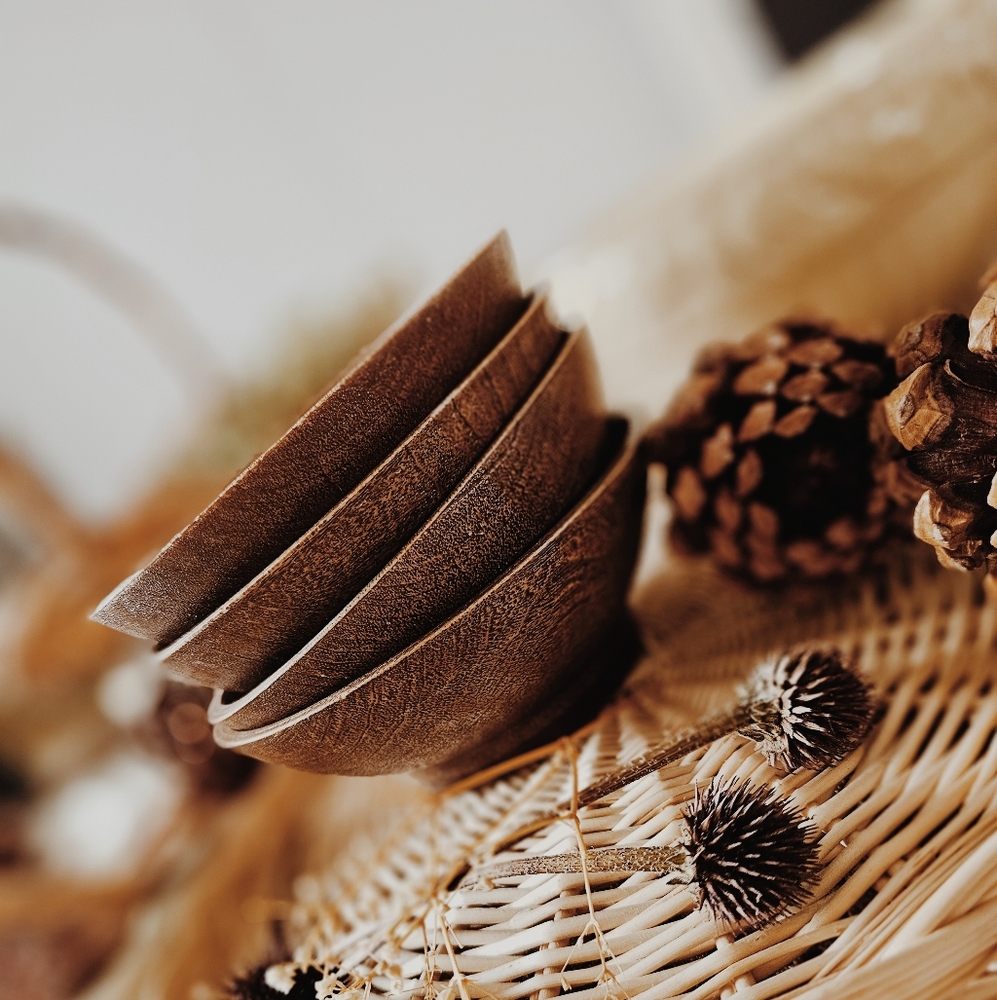Set of 4 Vintage Dark Brown Faux Wood Salad Bowls By West Bend